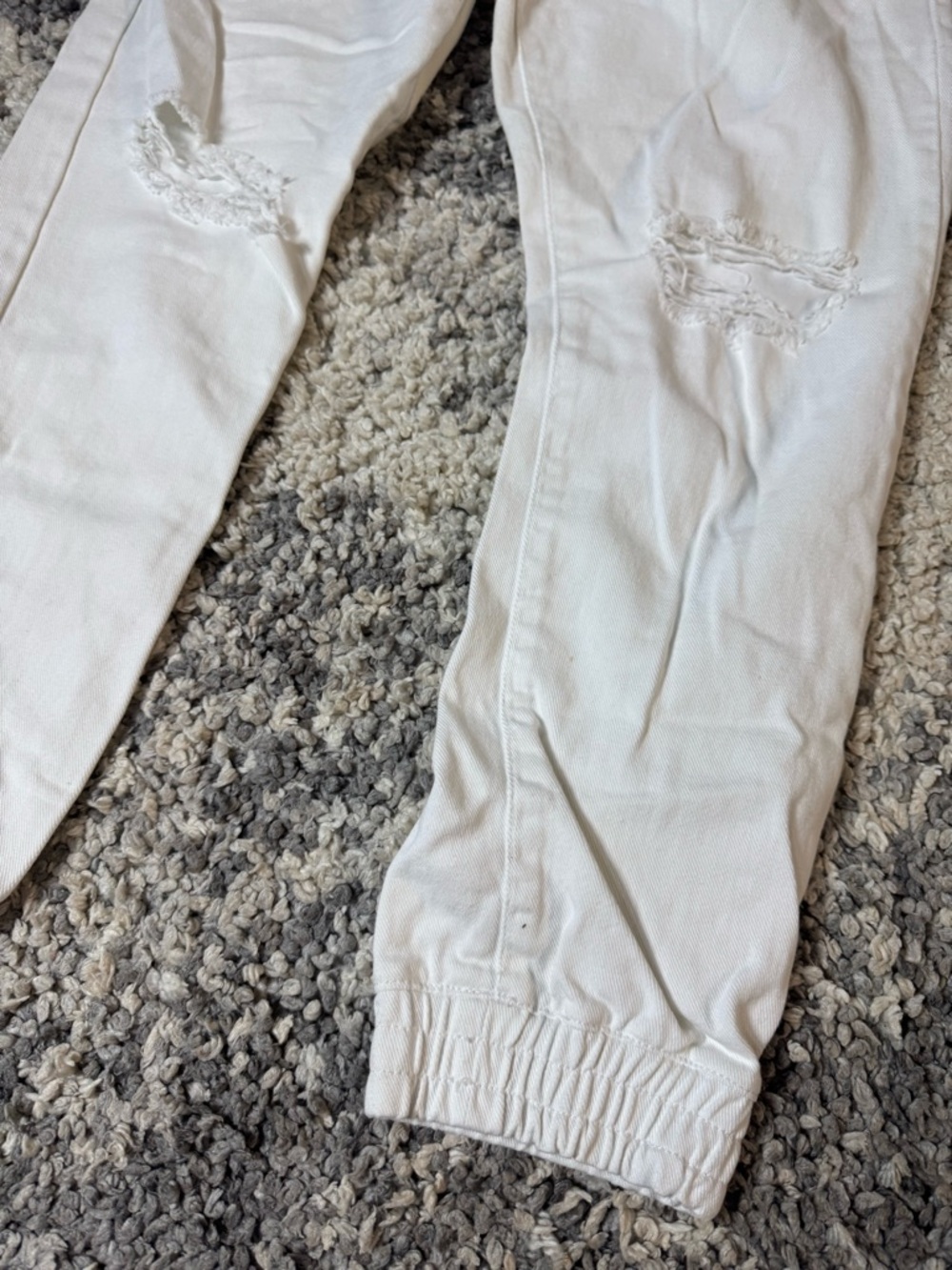 Forever 21Men, Men’s White Distressed Denim Jogger Pants Overalls, US Size: 32 - Picture 6 of 14